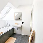 Alfa Doppelzimmer Teekueche Porsche Bosch L Gemeinschaftsbad Wifi Smarttv L Double With Kitchenette And Shared Bathroom Bs21a9 Apartmán