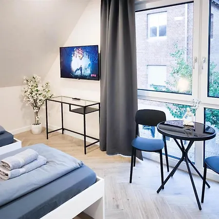 Apartment Alfa Doppelzimmer Teekueche Porsche Bosch L Gemeinschaftsbad Wifi Smarttv L Double With Kitchenette And Shared Bathroom Bs21a9